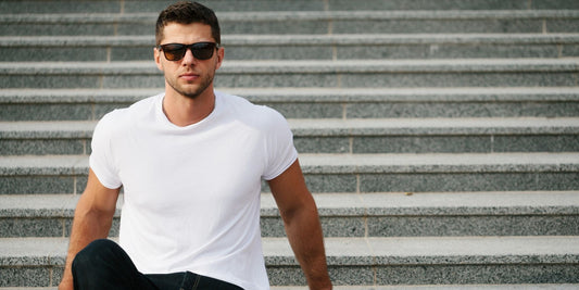 What Type of Neckline Should I Be Wearing